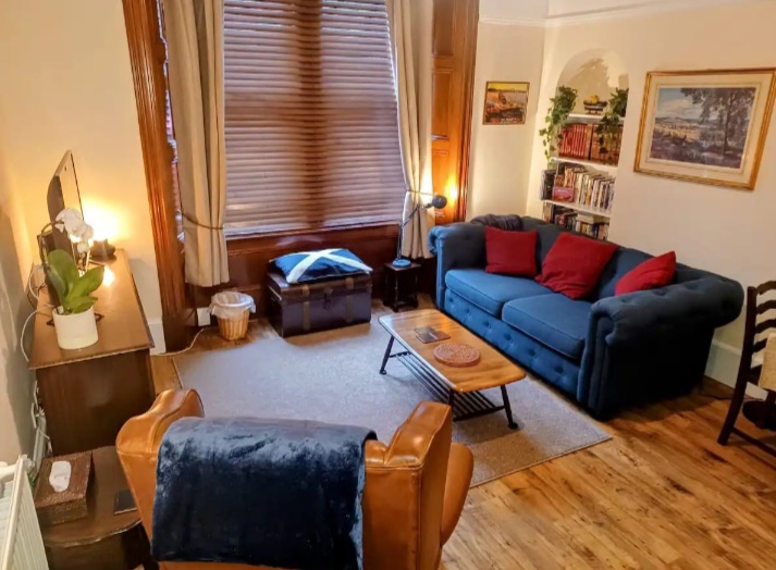 Hamish’s Place on King Street (2)